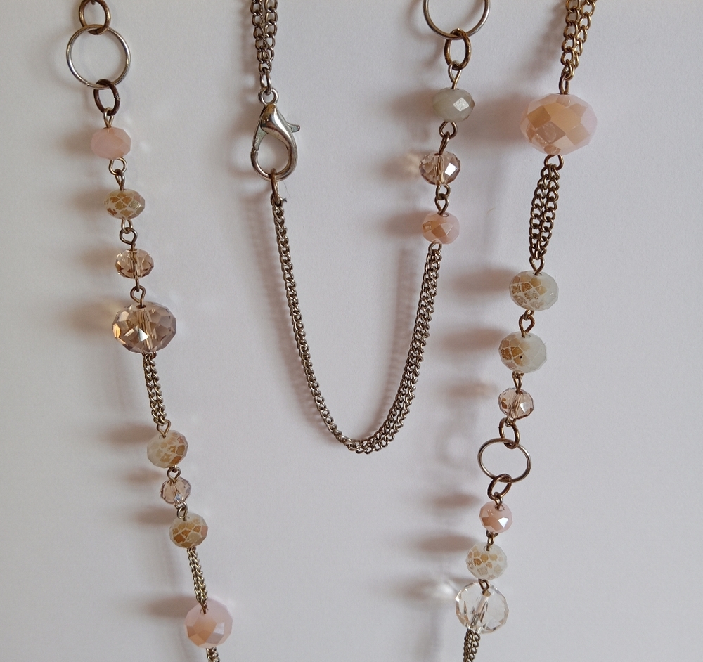 Beautiful 42" Double Strand Chain Pinks Whites Pinkish Gold Beads LG Rings Claw